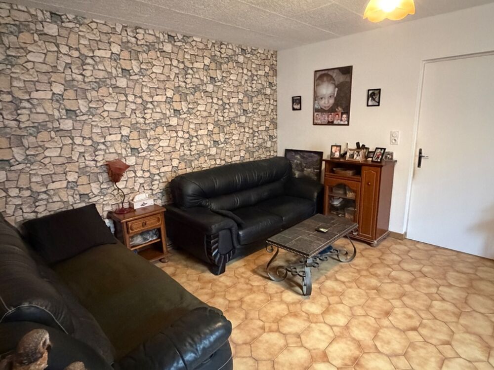MAISON DE VILLAGE AVEC DÉPENDANCES - GRAND POTENTIEL