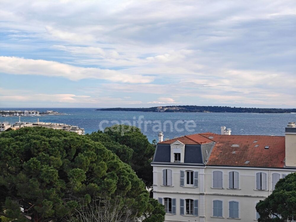 Maison à vendre 6 pièces CANNES (06), 400 mètres de la plage, vue mer, garage