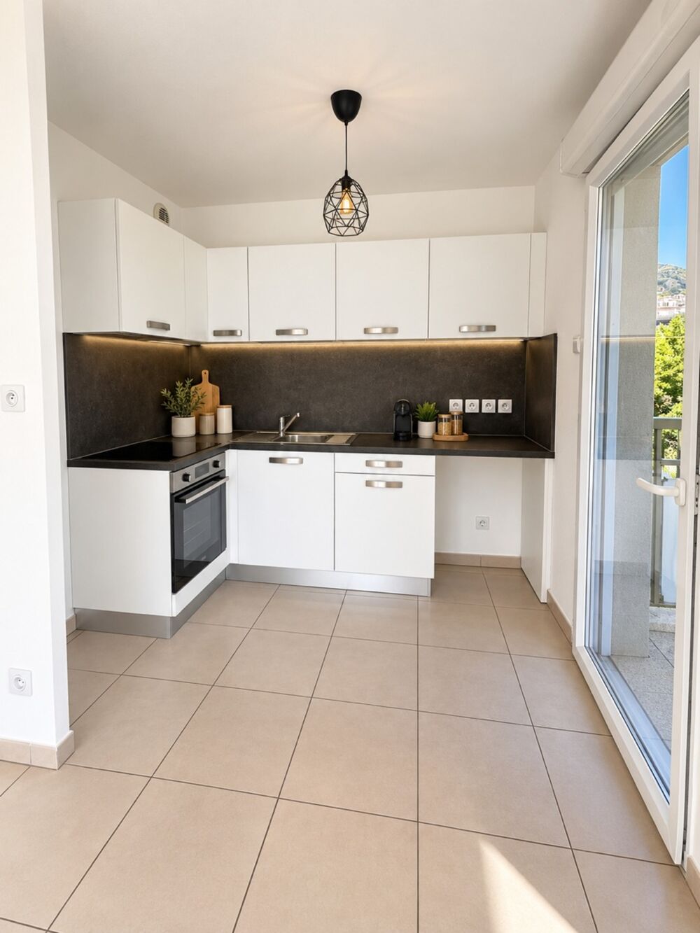 Appartement à vendre 2 pièces CARROS LES PLANS