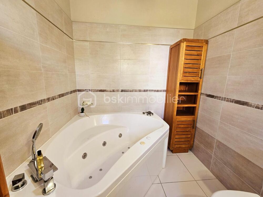à vendre  Propriété/château Saint-François (97118)
