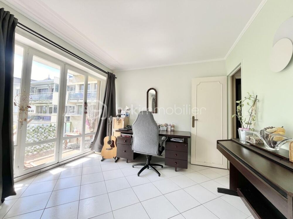 Appartement T5 98m2 avec balcon cave et parking