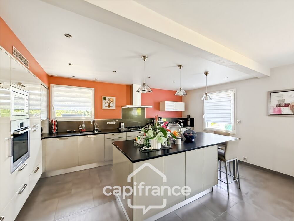 Vente Maison Maison à vendre 6 pièces  PONTIVY – PROXIMITÉ DU QUARTIER DE TRELEAU – MAISON FAMILIALE AVEC EXTENSION ET SOUS-SOL COMPLET Pontivy