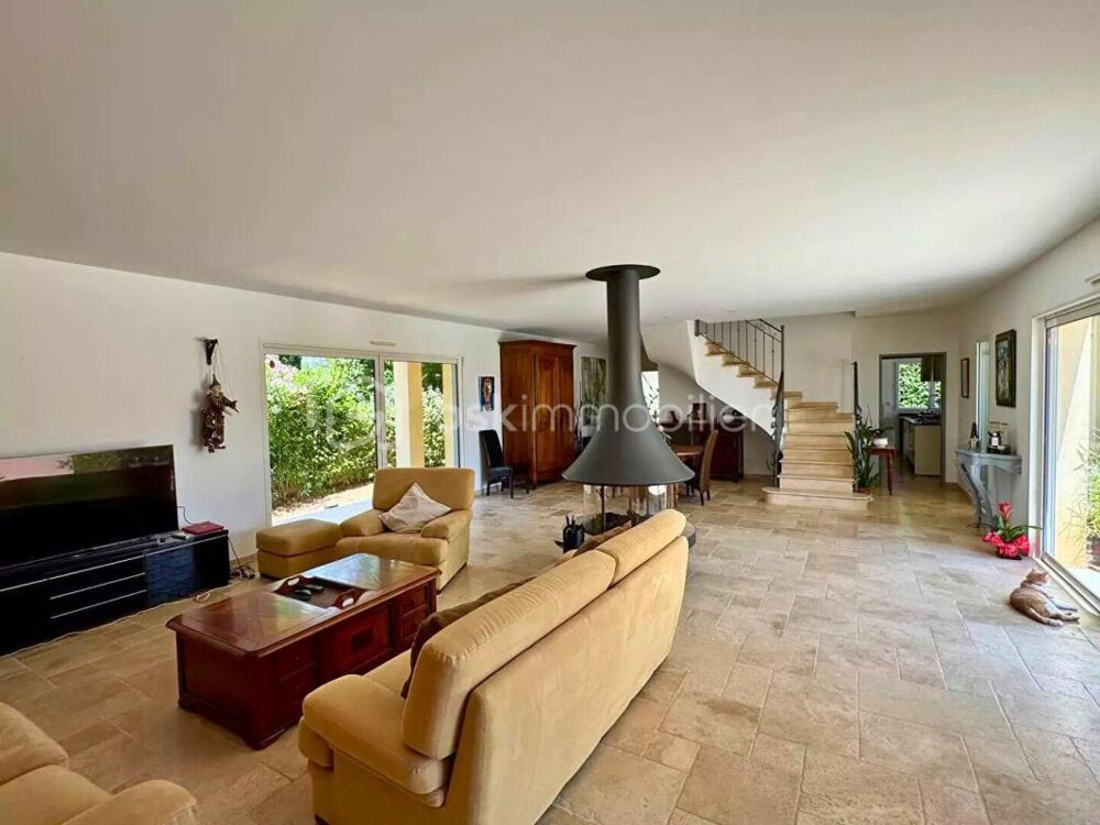 � vendre  Propri�t�/ch�teau Autignac (34480)