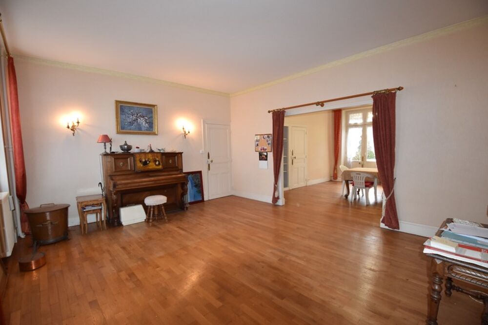 Vente Maison Maison à vendre 7 pièces GENELARD (71) Genelard
