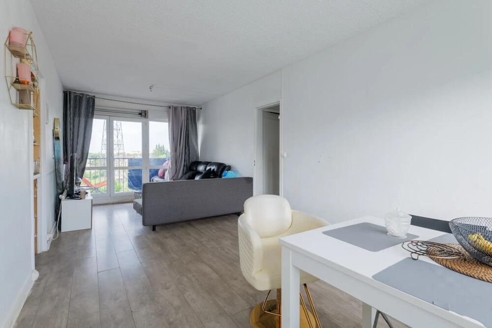 Vente Appartement Appartement de 5 pièces de 90 m² à Gagny avec balcon et cave Gagny