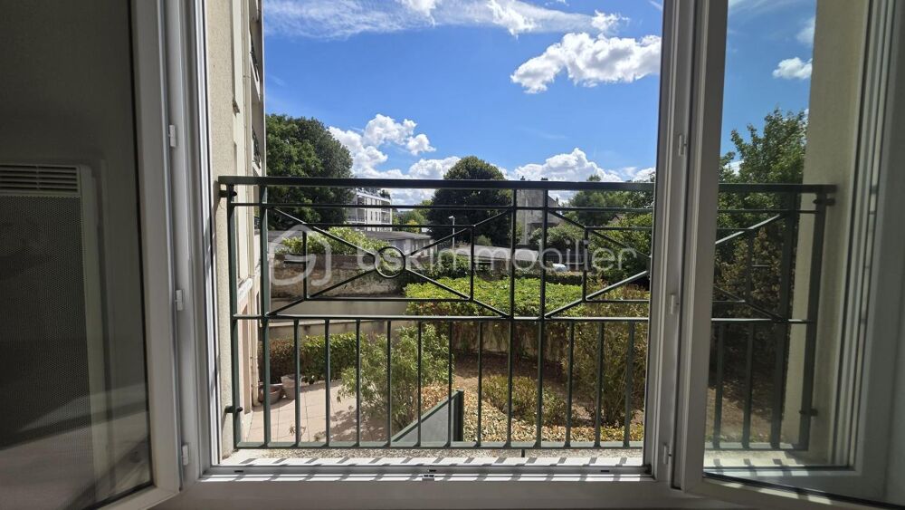 Grand appartement F2 - 44 m2 - Belle vue et Parking privatif