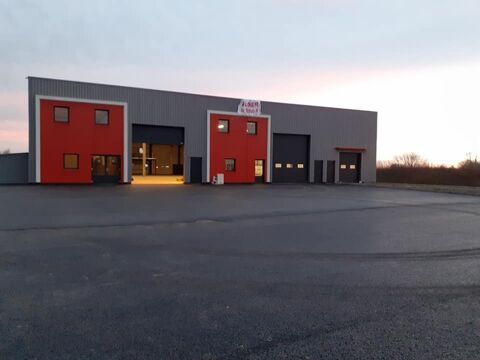   A LOUER / CELLULE D'ACTIVITE et BUREAUX 