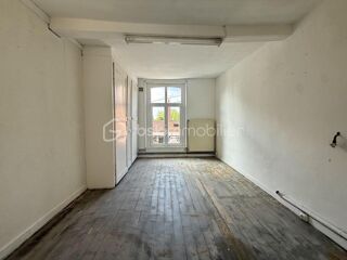  Immeuble à vendre 6 pièces 300 m²