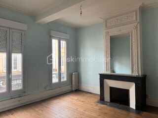  Immeuble à vendre 15 + pièces 370 m²