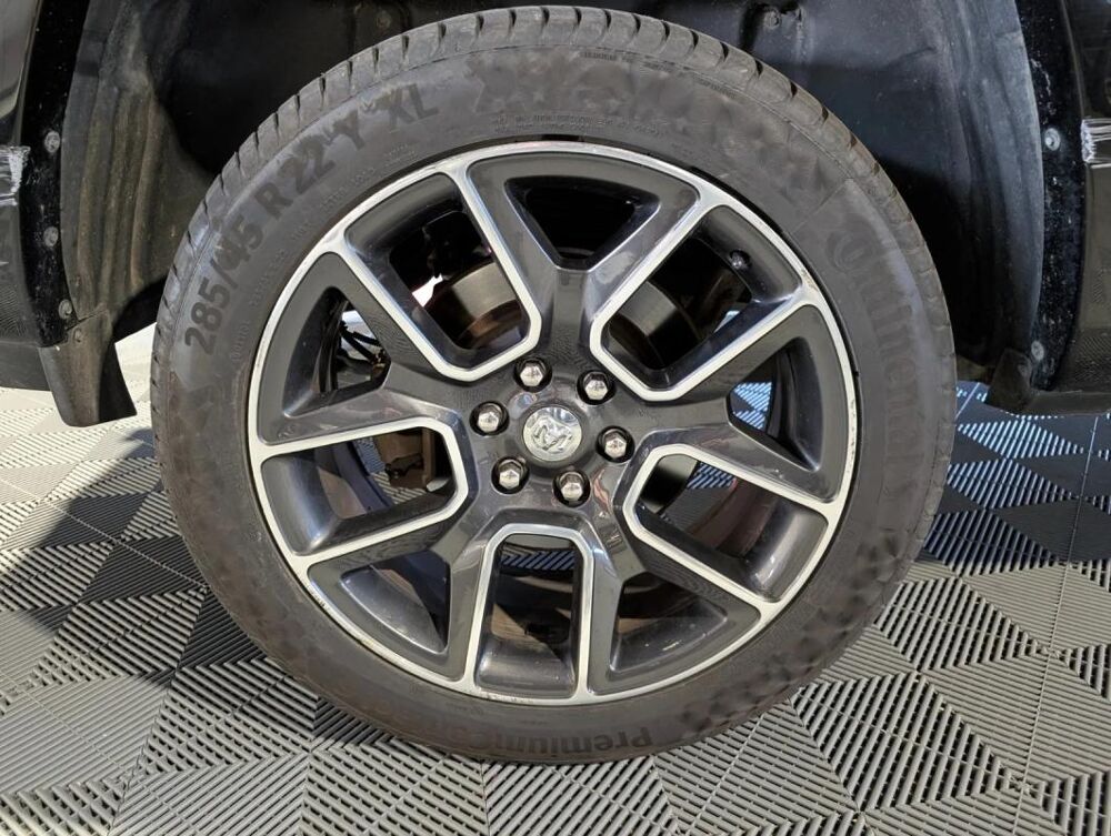 RAM 1500 5.7 4WD 396CH CREW LAMARIE SPORT 2018 occasion 77250 Moret Loing Et Orvanne