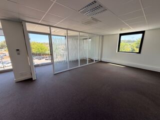   bureaux à vendre CHAPONOST (69) magnifique plateau de 160m2 dans l'immeuble LW1, face à la gare de Chaponost Chaponost
