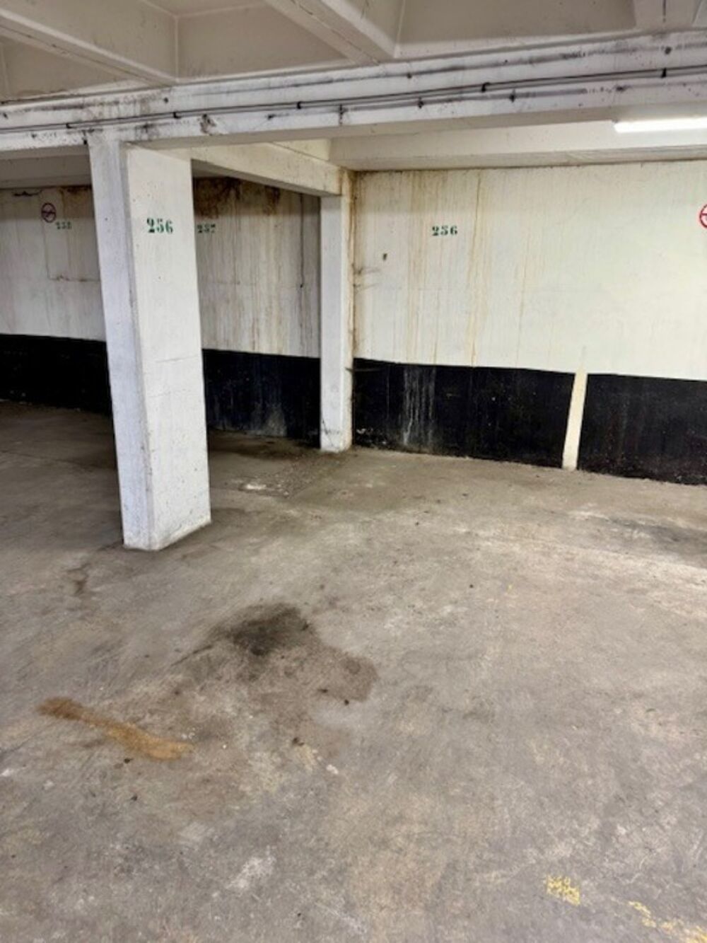 Vente Parking/Garage - 75013 PARIS - METRO GLACIERE - BD AUGUSTE BLANQUI - EMPLACEMENT PARKING - Paris 13