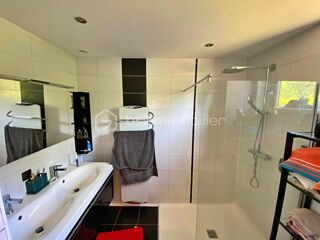  Maison  vendre 8 pices 200 m