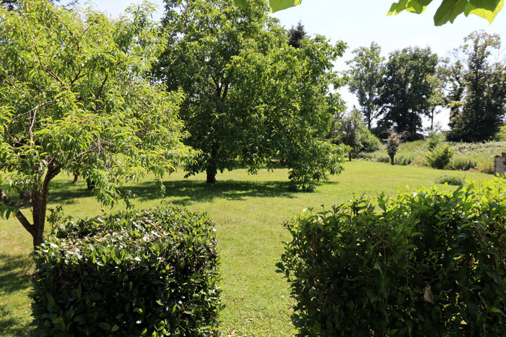 ROMENAY, joli villa avec véranda sur 3800 m² de terrain