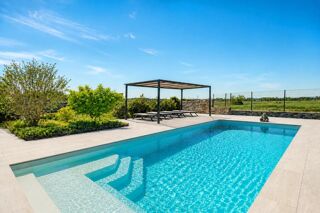  Propriété/château à vendre 15 + pièces 467 m²