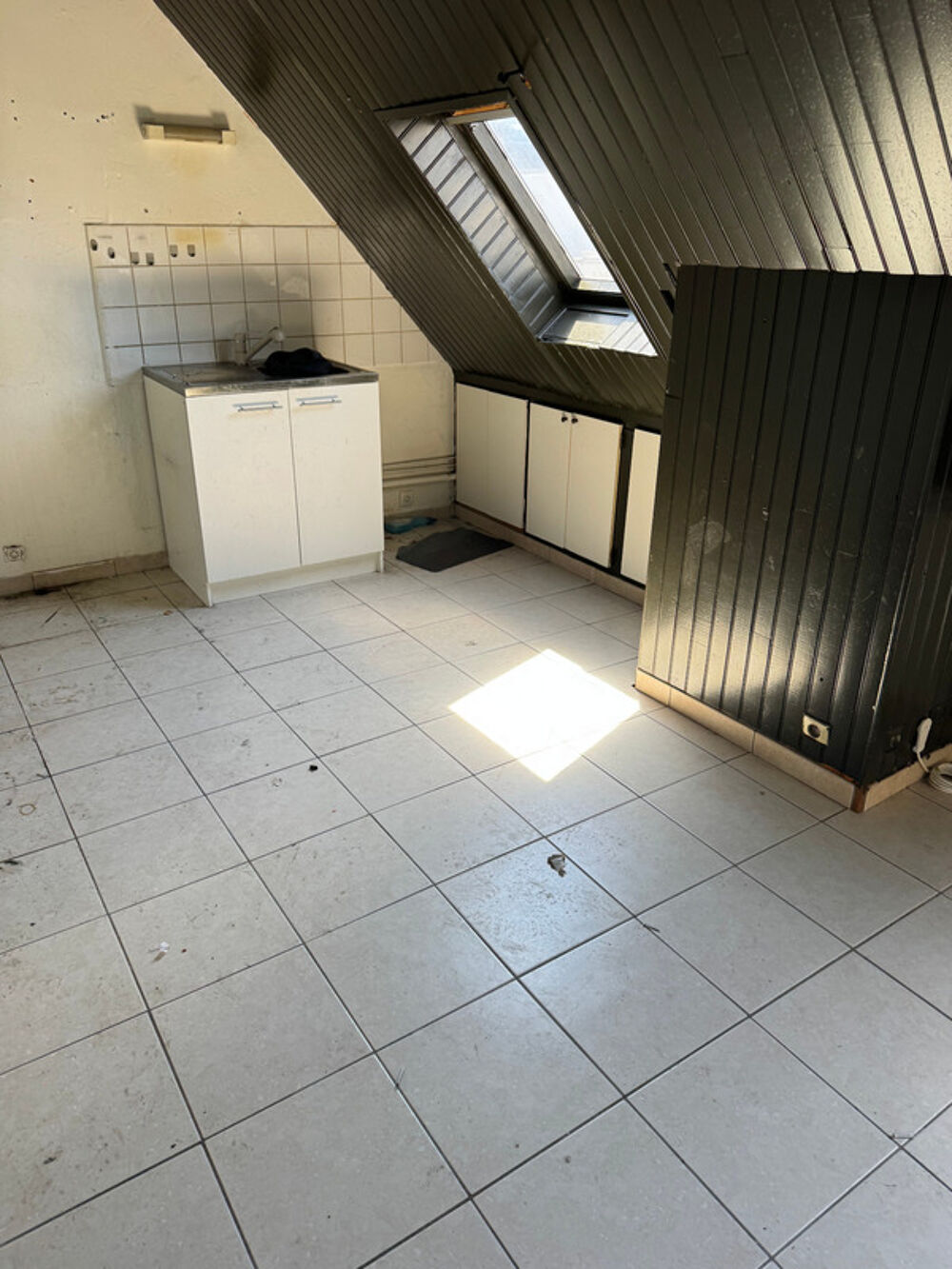 PARIS 11EME PROCHE PLACE VOLTAIRE STUDIO MEZZANINE 18M² PLANCHER/15M² CARREZ 6EME ETAGE IDEAL LOCATIF