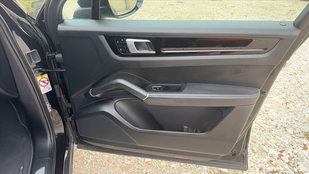 Cayenne 3.0 V6 462 e-Hybrid 4X4 Tiptronic 8 . - Automatique Entretie 2021 occasion 47110 Allez Et Cazeneuve