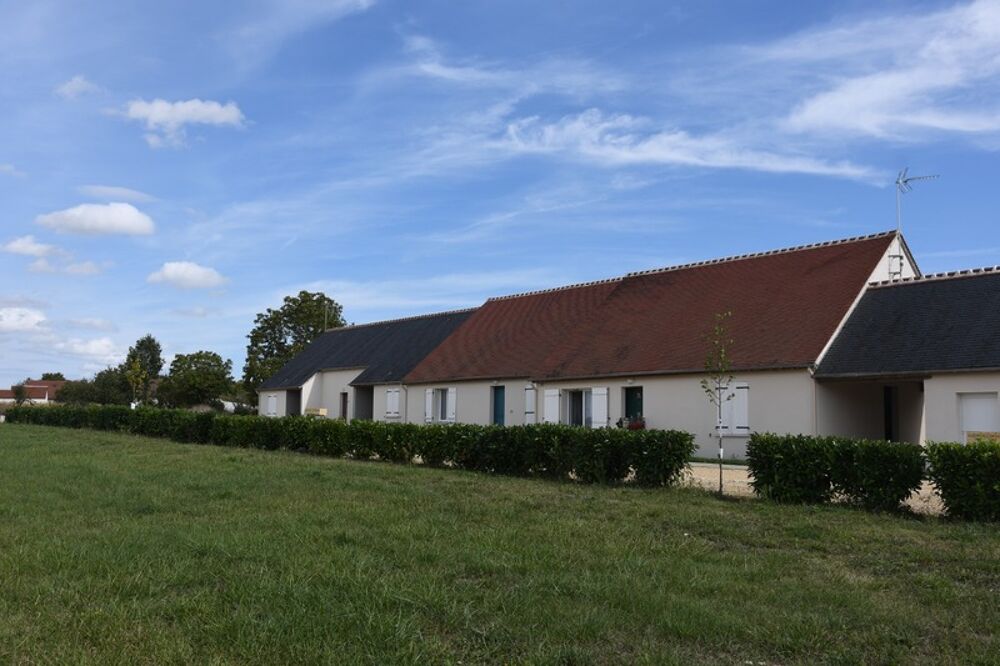 Vente Immeuble La Celle st Avant, centre bourg avec tous ses commerces, ensemble immobilier de 10 logements individuels de plain-pied pour 400 La celle saint avant