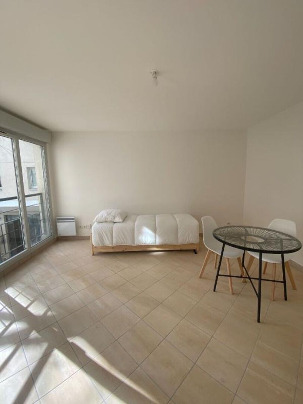 Location Appartement Studio meublé de 32,16 m2 - 69008 LYON Lyon 8