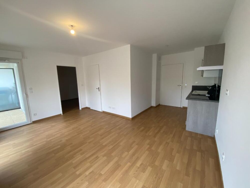 Location Appartement T2 avec parking et terrasse à TOURS Tours