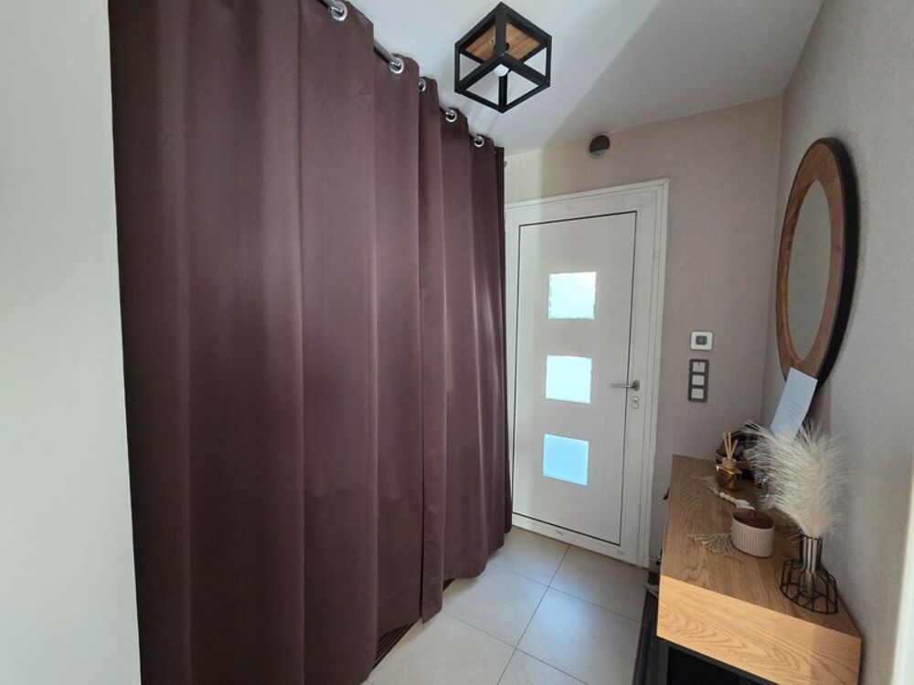 Vente Maison Maison à vendre 7 pièces VAUJOURS - 140 m2 - Jardin et sous-sol total Vaujours