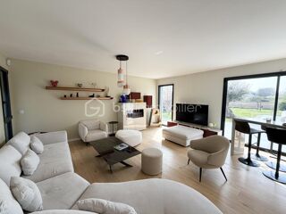  Villa � vendre 6 pi�ces 273 m�