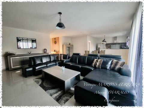   Maison plain-pied 4 chambres + piscine chauff�e + d�pendance 72 m� � Quincy Maison - 5 pi�ce(s) - 127 m�