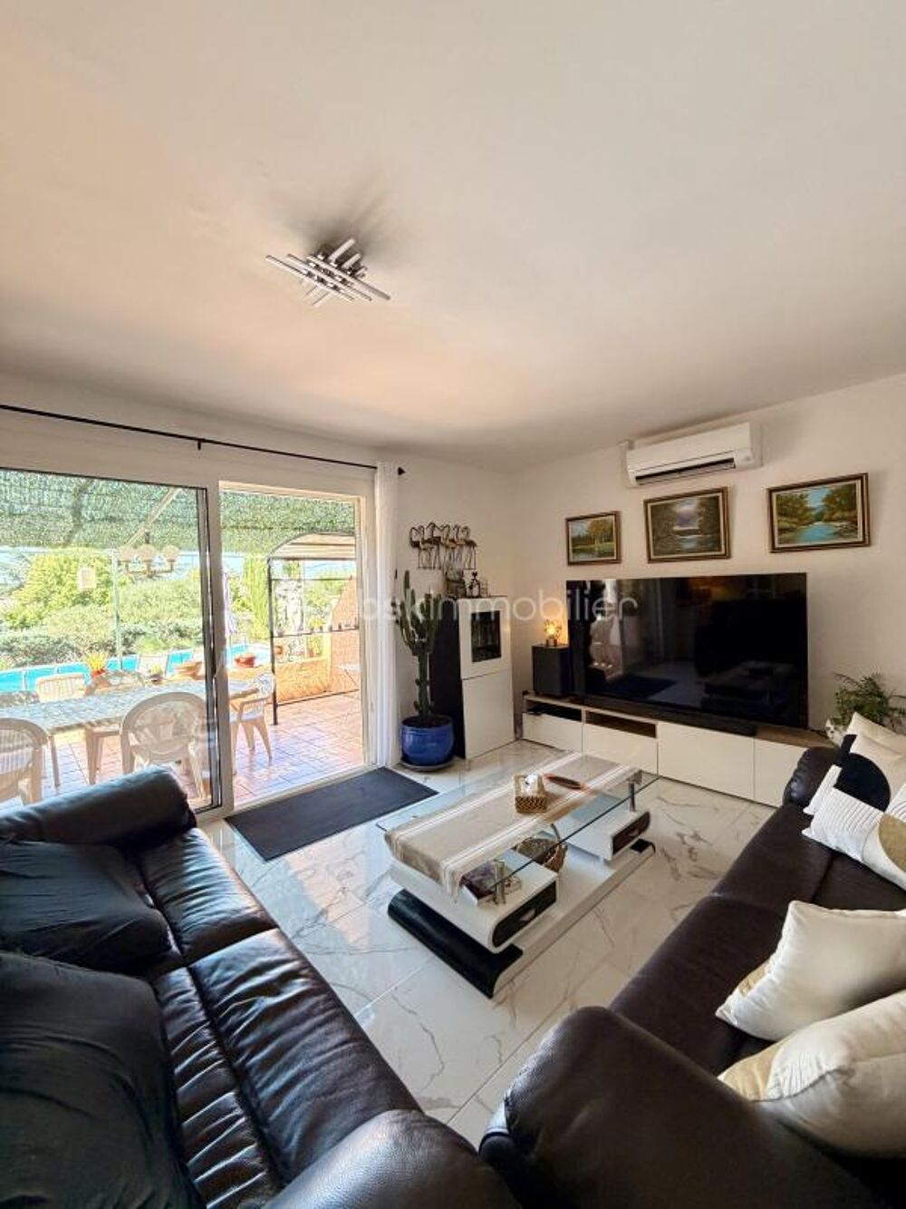 Villa de 155 m² avec appartement indépendant et piscine
