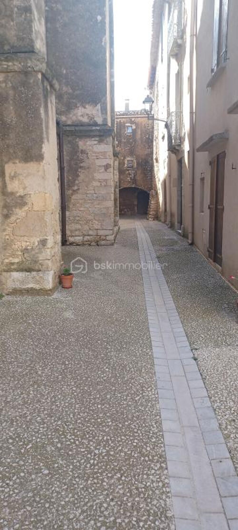 AUTHENTIQUE MAISON DE VILLAGE A VENDRE