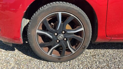 Yaris 1.3 VVT-i 99 Collection - 5 places 2016 occasion 25750 Semondans