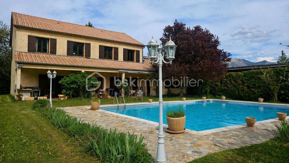 Vente Maison Maison 5 chambres 215 m² la batie montsaléon La batie montsaleon
