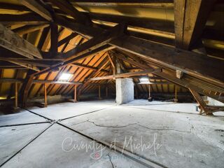  Immeuble � vendre 374 m�