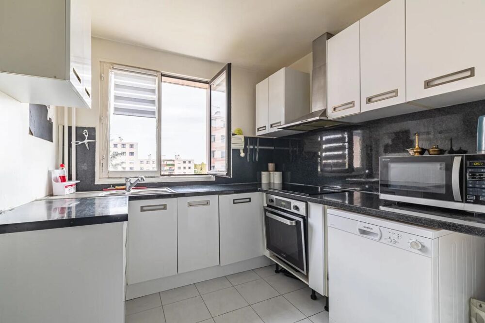 Spacieux 5 pièces avec balcon à Neuilly-sur-Marne