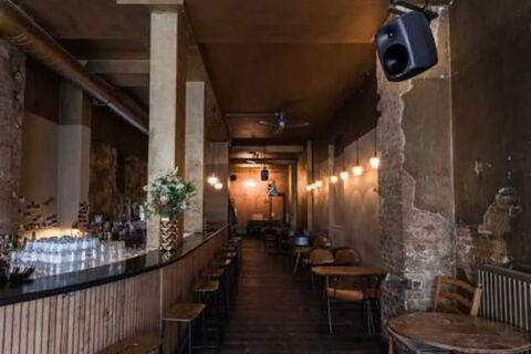   A saisir l'une des plus belles affaires du secteur Lyon 9 !!! Fond de commerce Bar restaurant licence IV 