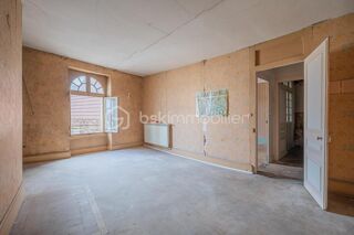  Duplex/triplex � vendre 8 pi�ces 239 m�