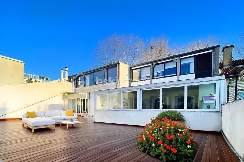 Vente Appartement Grand 5 pièces avec terrasse, box et remise Paris 19