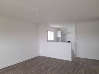  Appartement à louer 3 pièces 75 m²