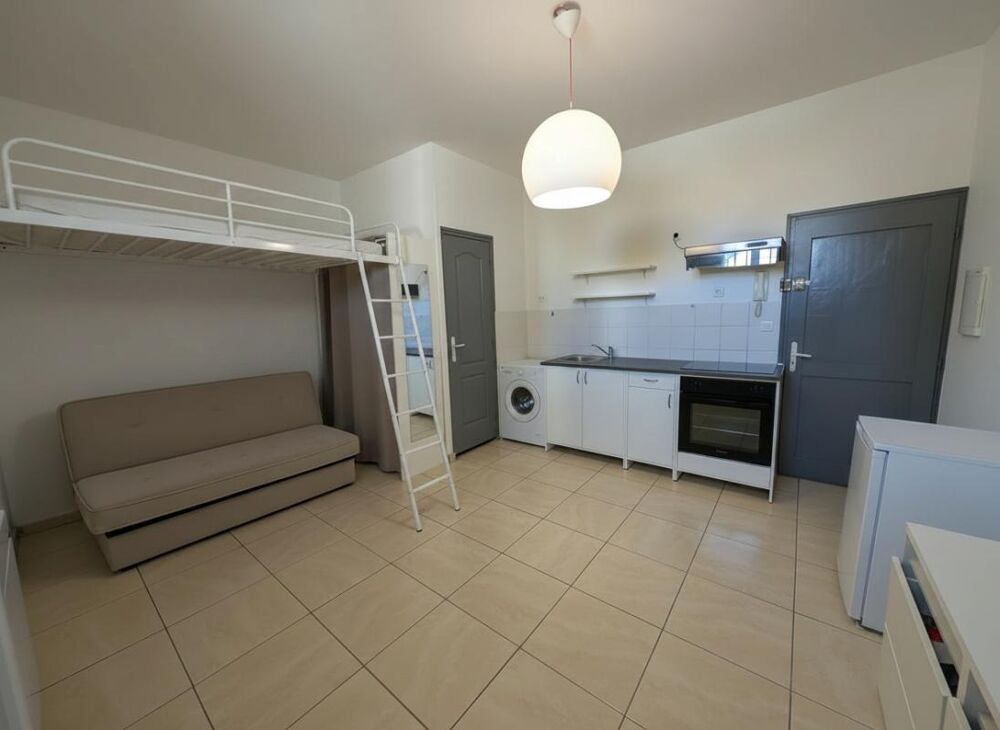 Location Appartement A louer - Studio 20 m²  -  Salon-de-Provence Salon de provence