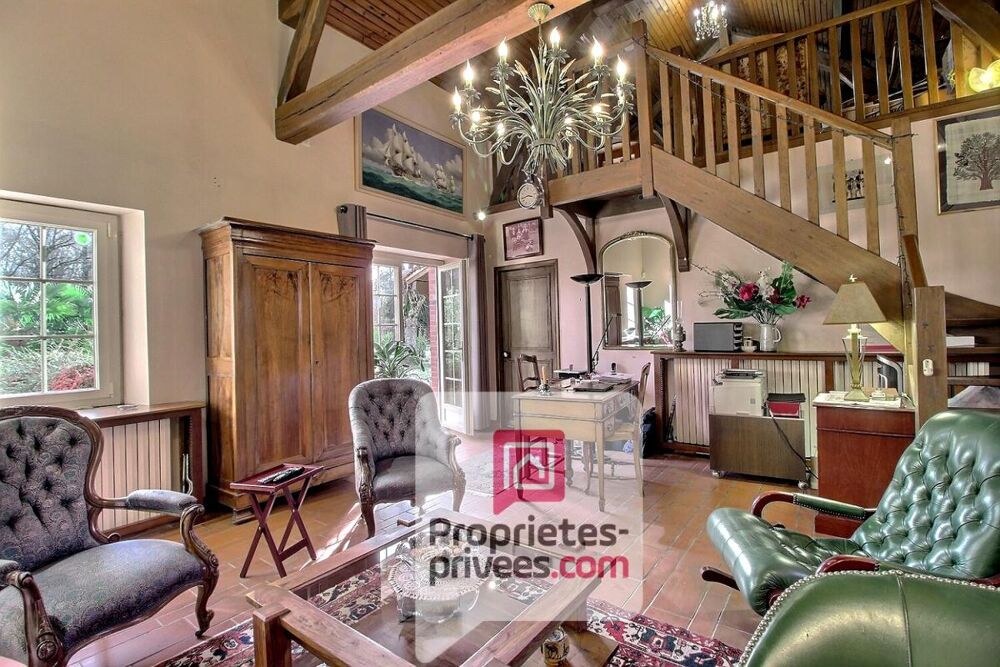 Vente Maison À VENDRE - LONGERE 200 m² habitables, DEPENDANCES, TERRAIN 5200 m² Villemandeur