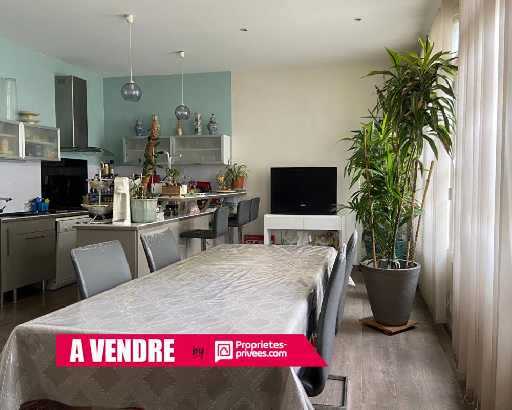 Vente Immeuble Maison et local commercial- Sable Sur Sarthe 8 pi�ce(s) 162 m2 Sable sur sarthe