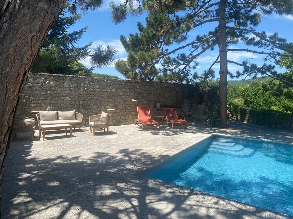Maison 14 pièces 360 m² · à Saint Martin de Castillon · 360 m² · 955 000 €