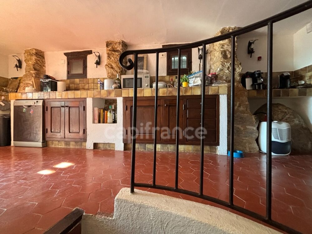 Vente Maison Bergerie de 300 m² implantée sur une parcelle de 64 928 m² Seillans