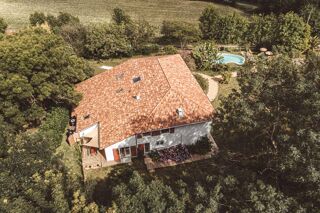 Vente Immeuble 64520 BIDACHE  immeuble de rapport 426 m2, piscine Bidache