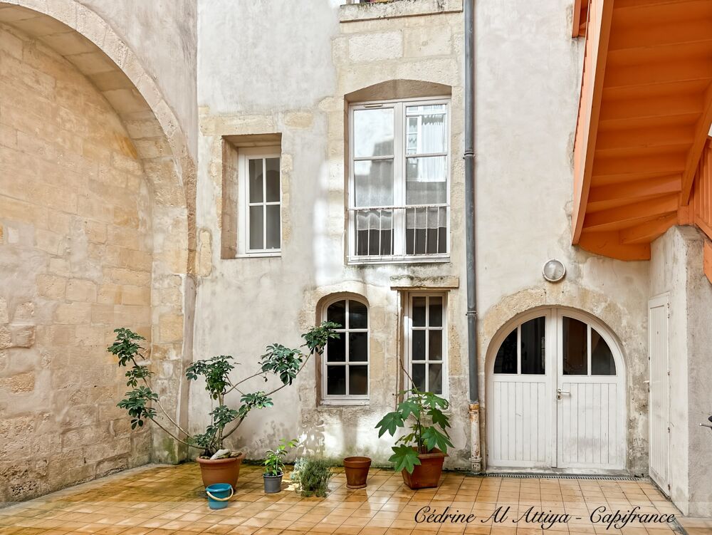 Vente Appartement LA ROCHELLE, centre historique, STUDIO MEUBLÉ et rénové de 16m2, 1er étage, local à vélos La rochelle