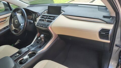 NX 2.5 VVT-i 197 Hybrid AWD e-CVT Ex&eacute;cutive - Automatique Toit 2015 occasion 14500 Caen