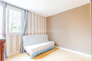  Appartement � vendre 5 pi�ces 79 m�