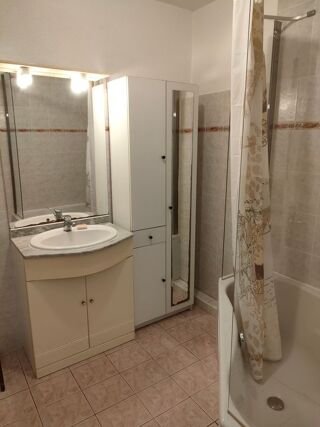  Appartement à louer 2 pièces 50 m²