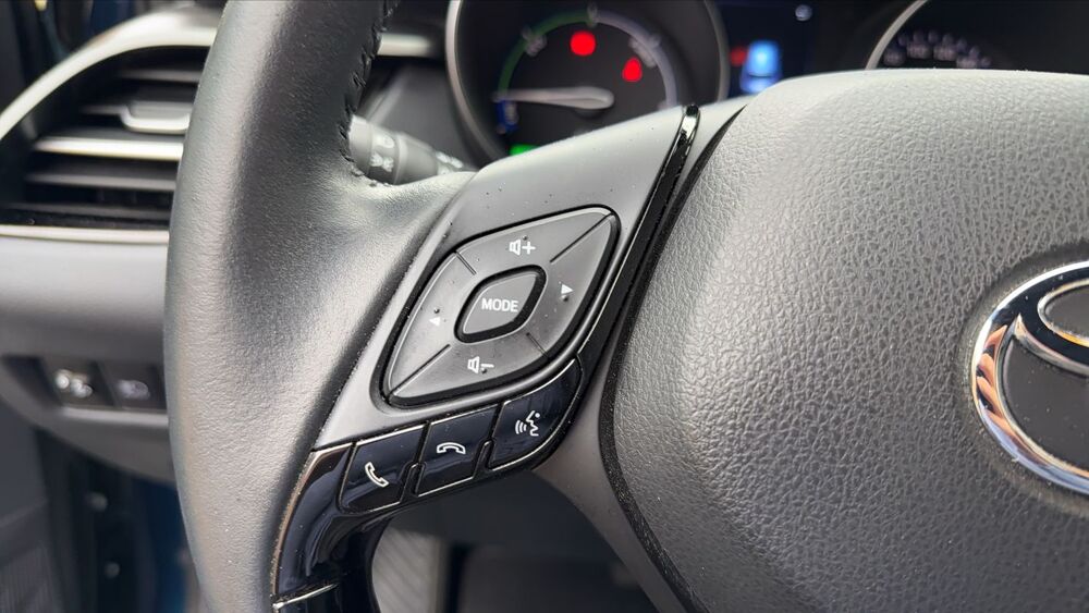 C-HR 1.8 VVT-i 122 Hybride CVT Design - Premi&egrave;re main Entretien c 2023 occasion 72000 Le Mans