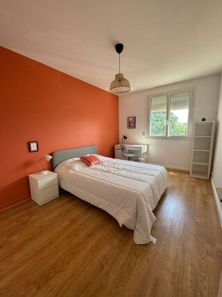  Appartement à louer 4 pièces 92 m²