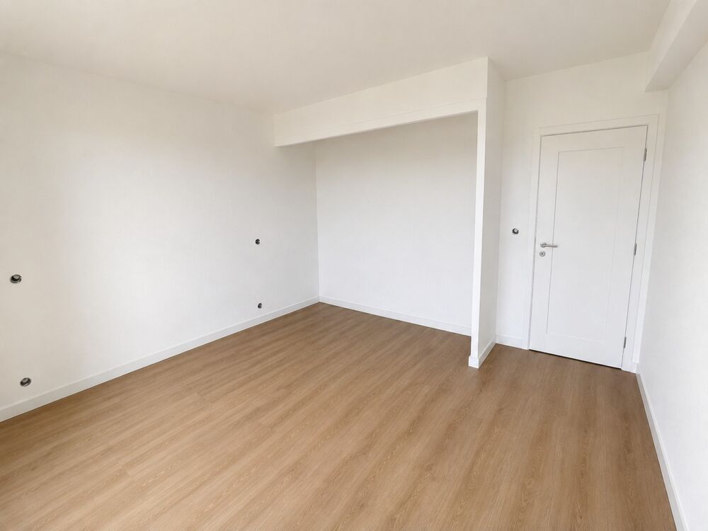 Vente Appartement ROYAN COEUR DE VILLE – APPARTEMENT T4 ENTIÈREMENT RÉNOVÉ Royan